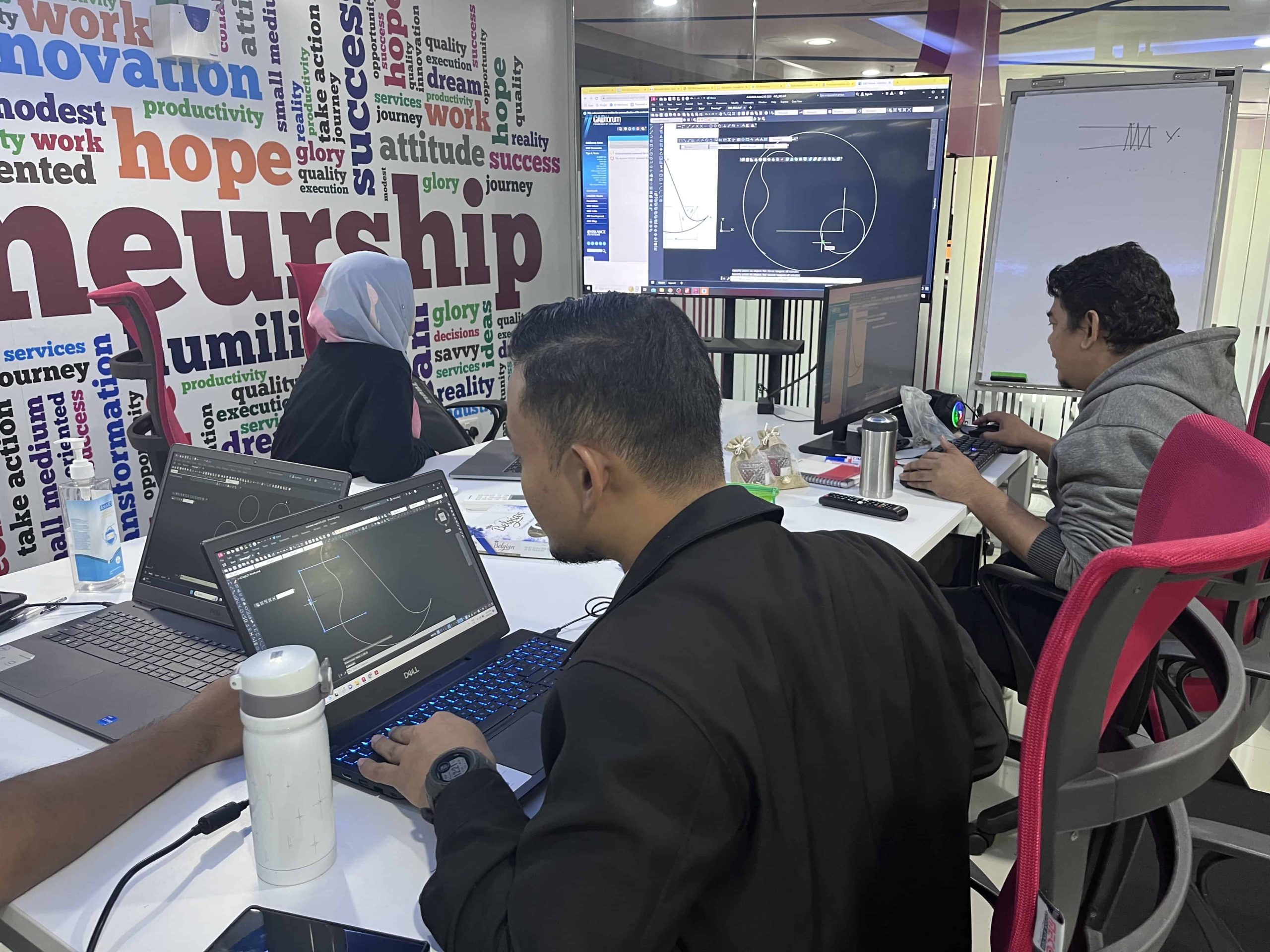 3. AutoCAD UPM